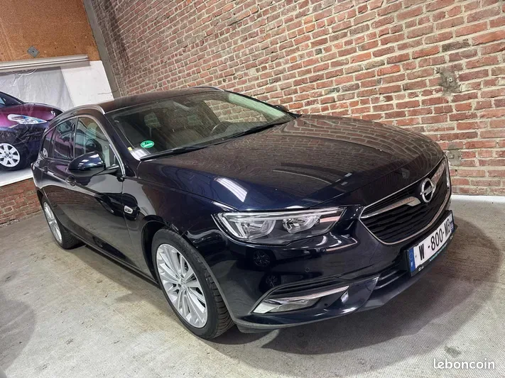 Opel insignia sport tourer 2.0 d 170 ch sport 2017